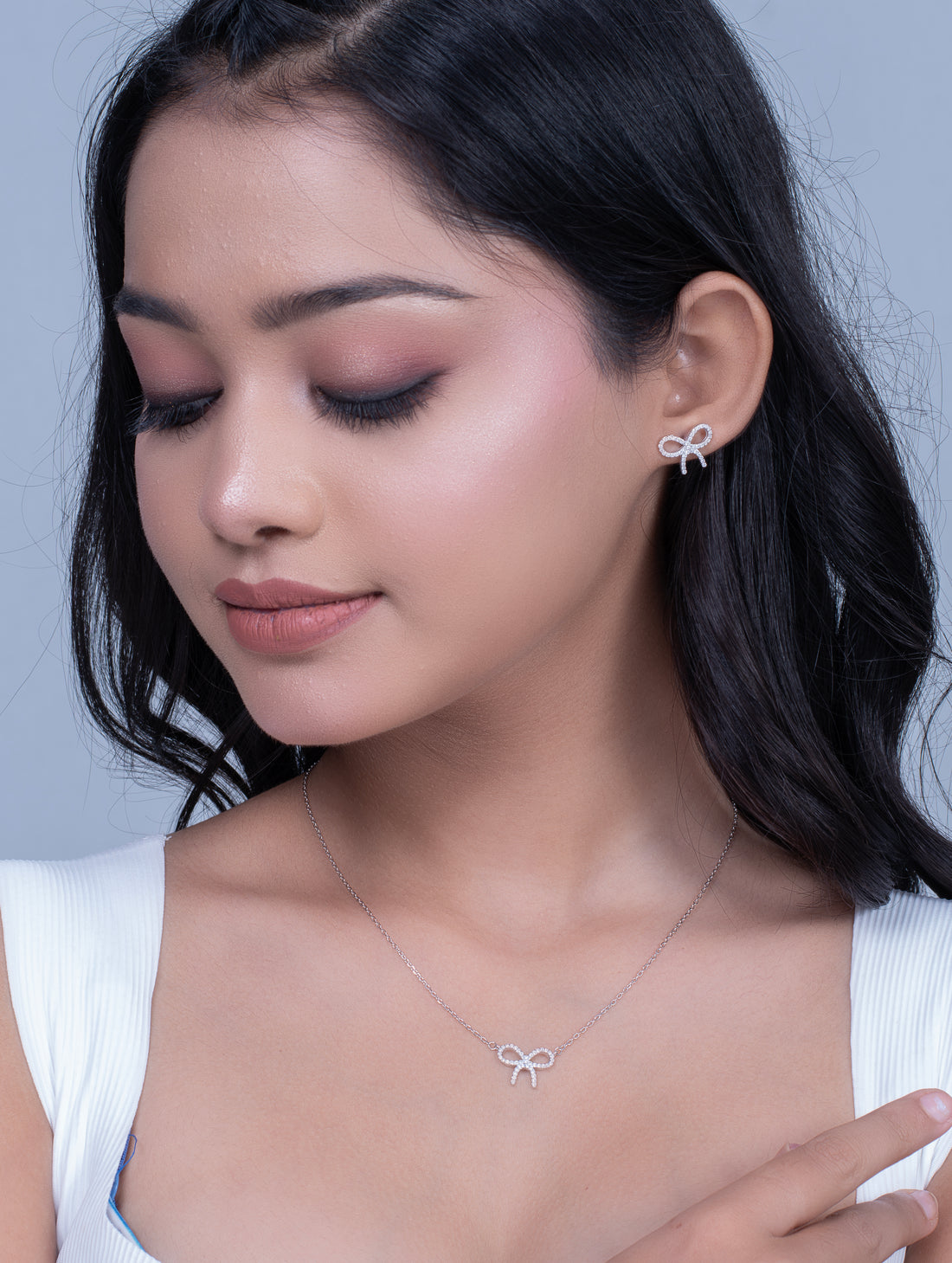 Bow Design Silver Chain & Stud Earrings Set