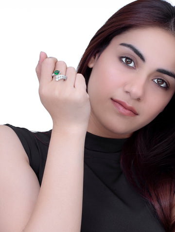 Luxury Sterling Silver Green Stone Ring