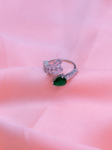 Luxury Sterling Silver Green Stone Ring