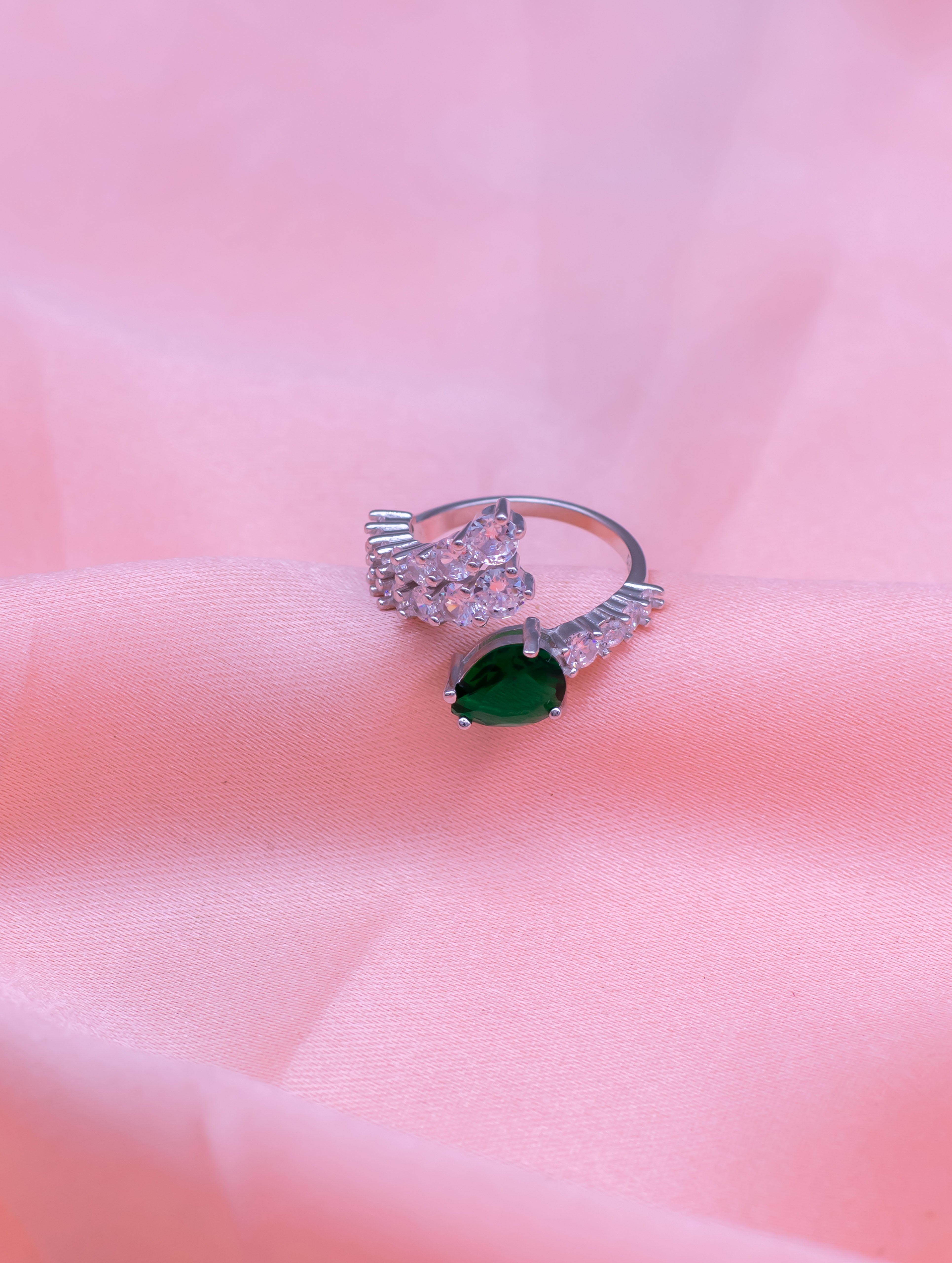 Luxury Sterling Silver Green Stone Ring