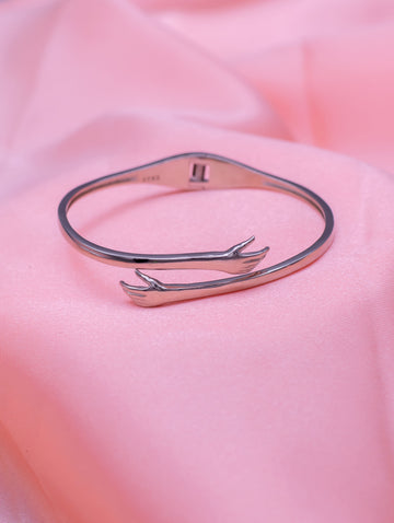 Silver Hug Bracelet