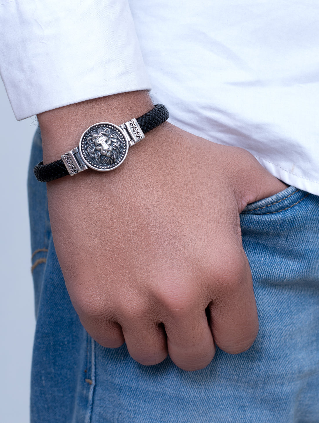 Rugged Silver Clasp Leather Bracelet