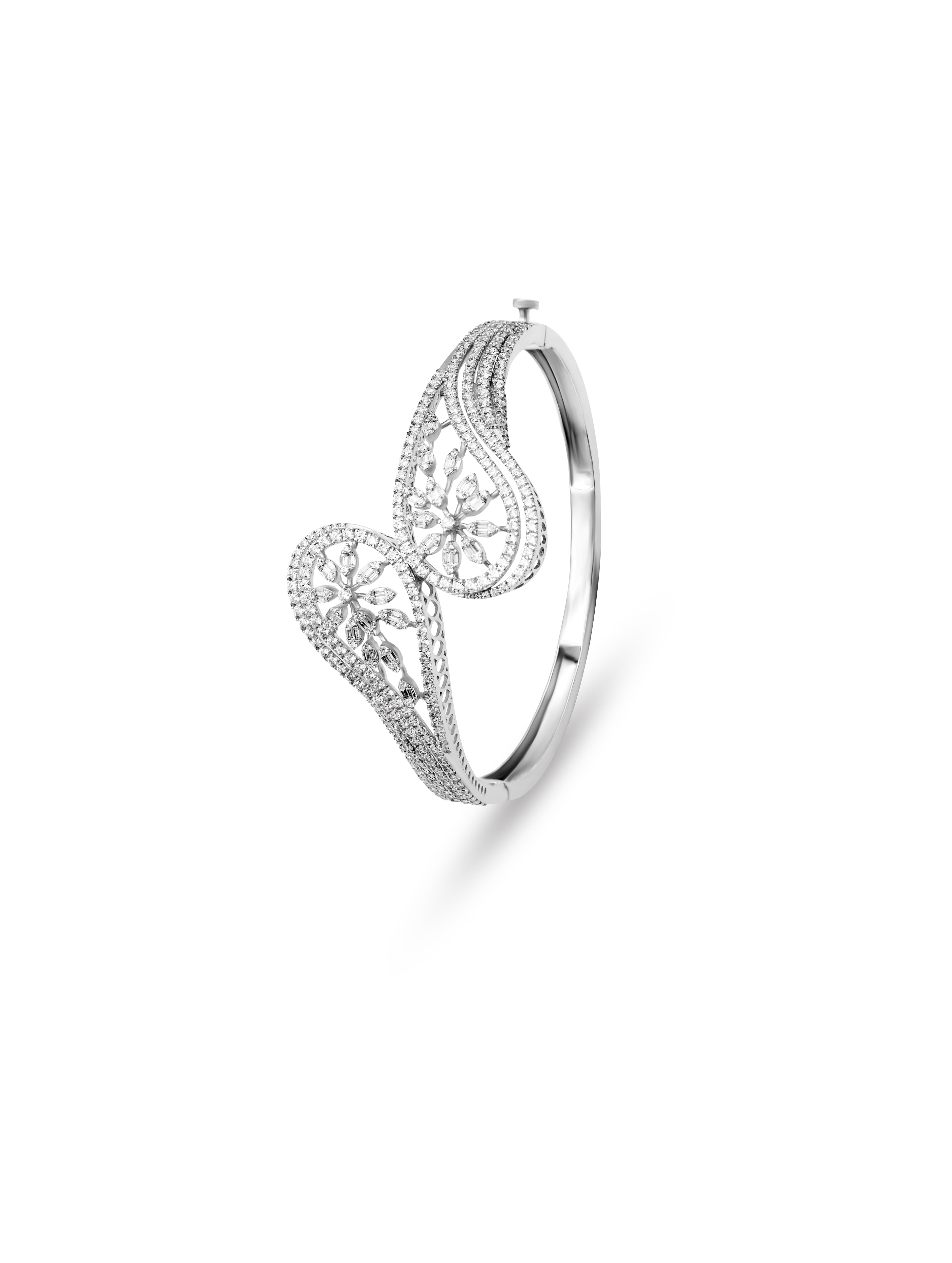 Sterling Silver Paisley-Inspired Openable Bracelet