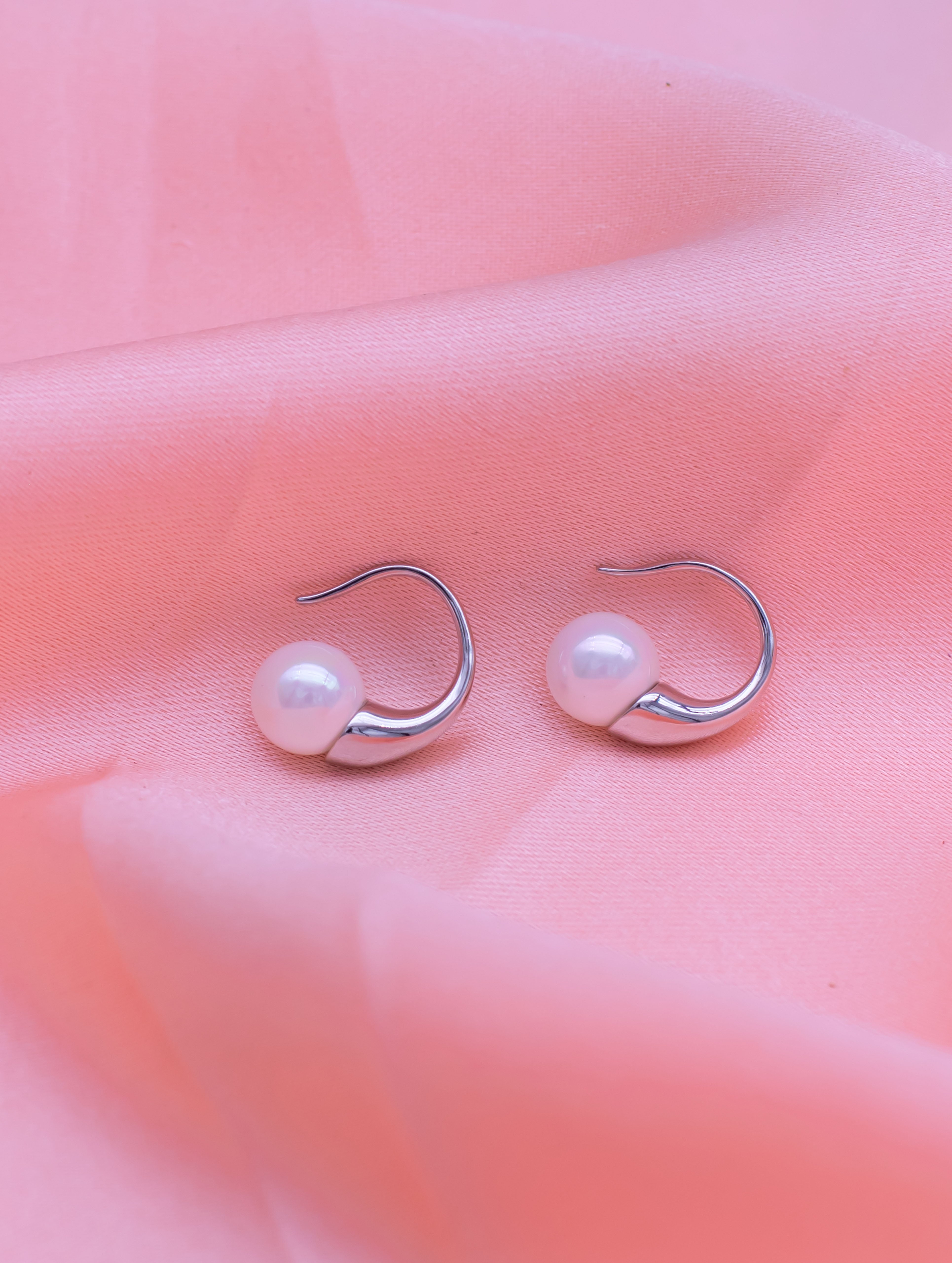 Luxurious Pearl Drop Earrings