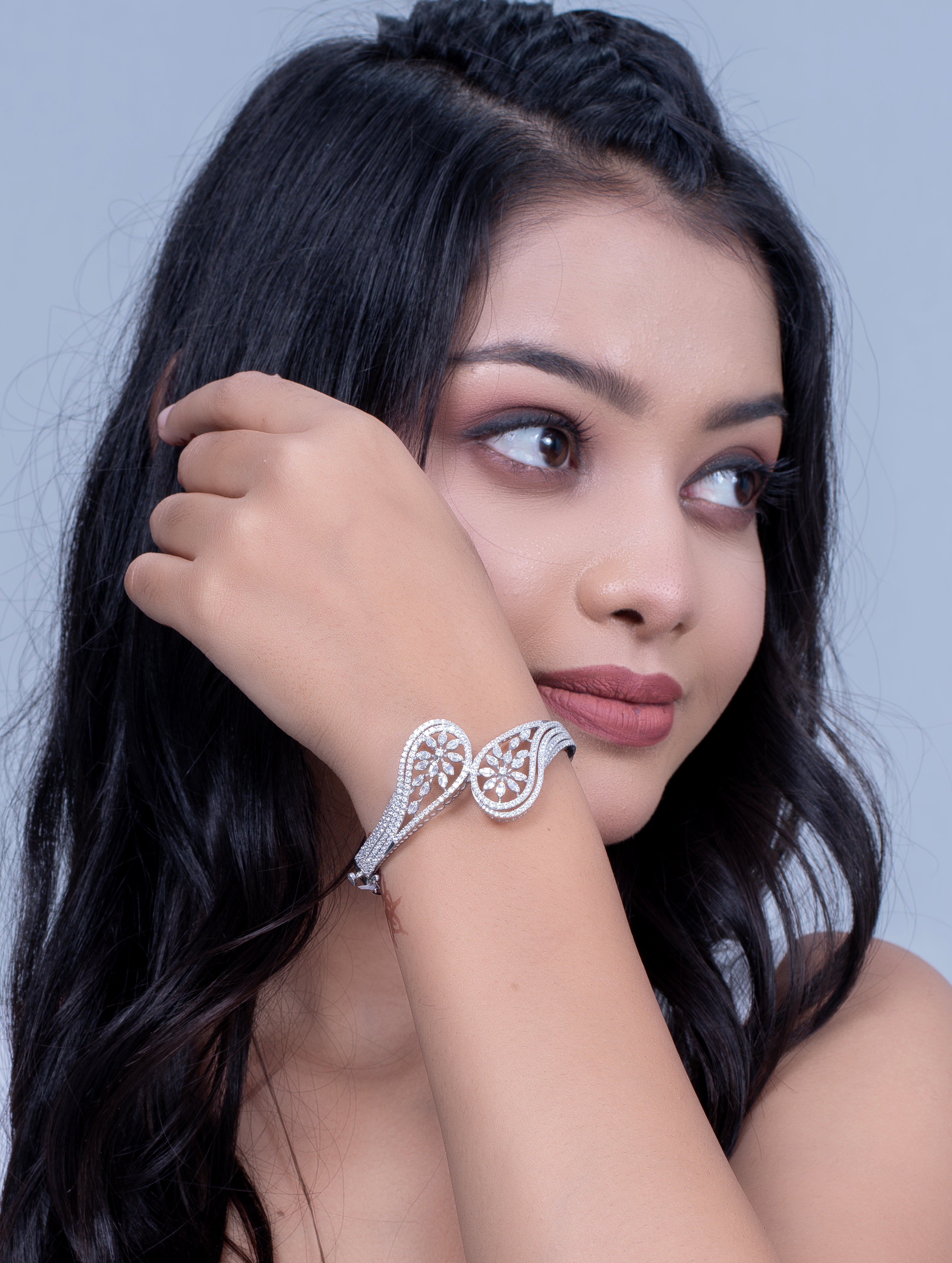 Sterling Silver Paisley-Inspired Openable Bracelet