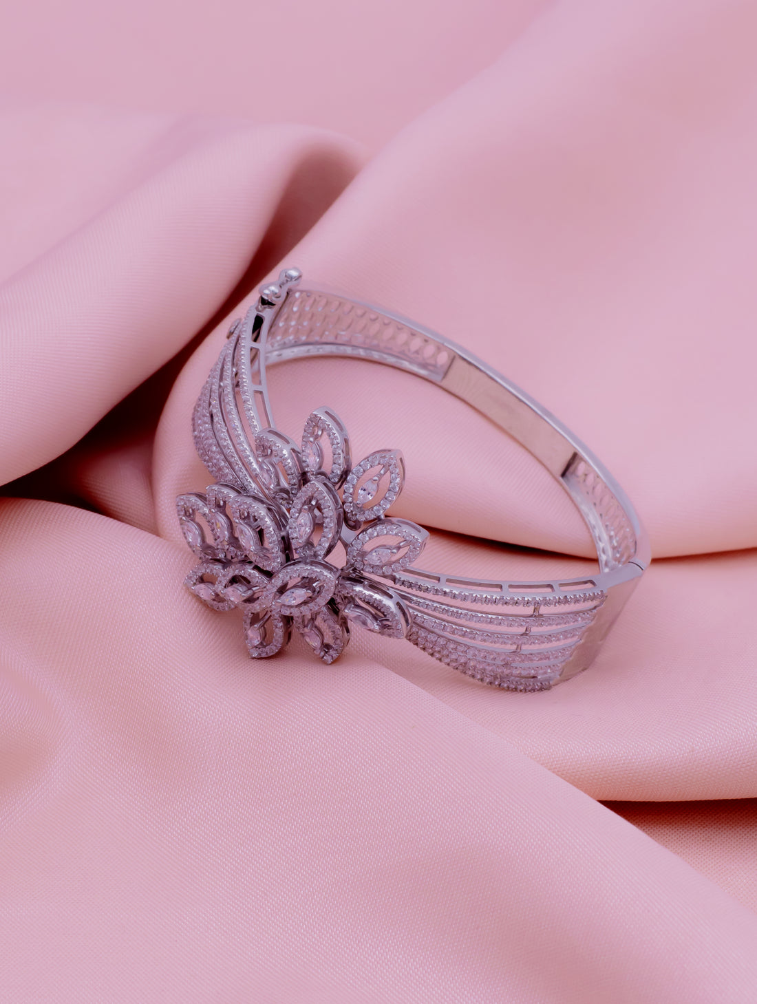 Sterling Silver Floral Motif Openable Bracelet