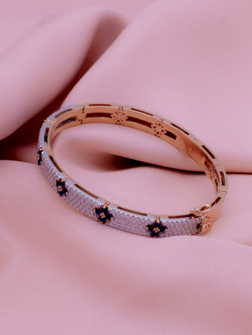 Dual-Tone Floral Motif Openable Bracelet