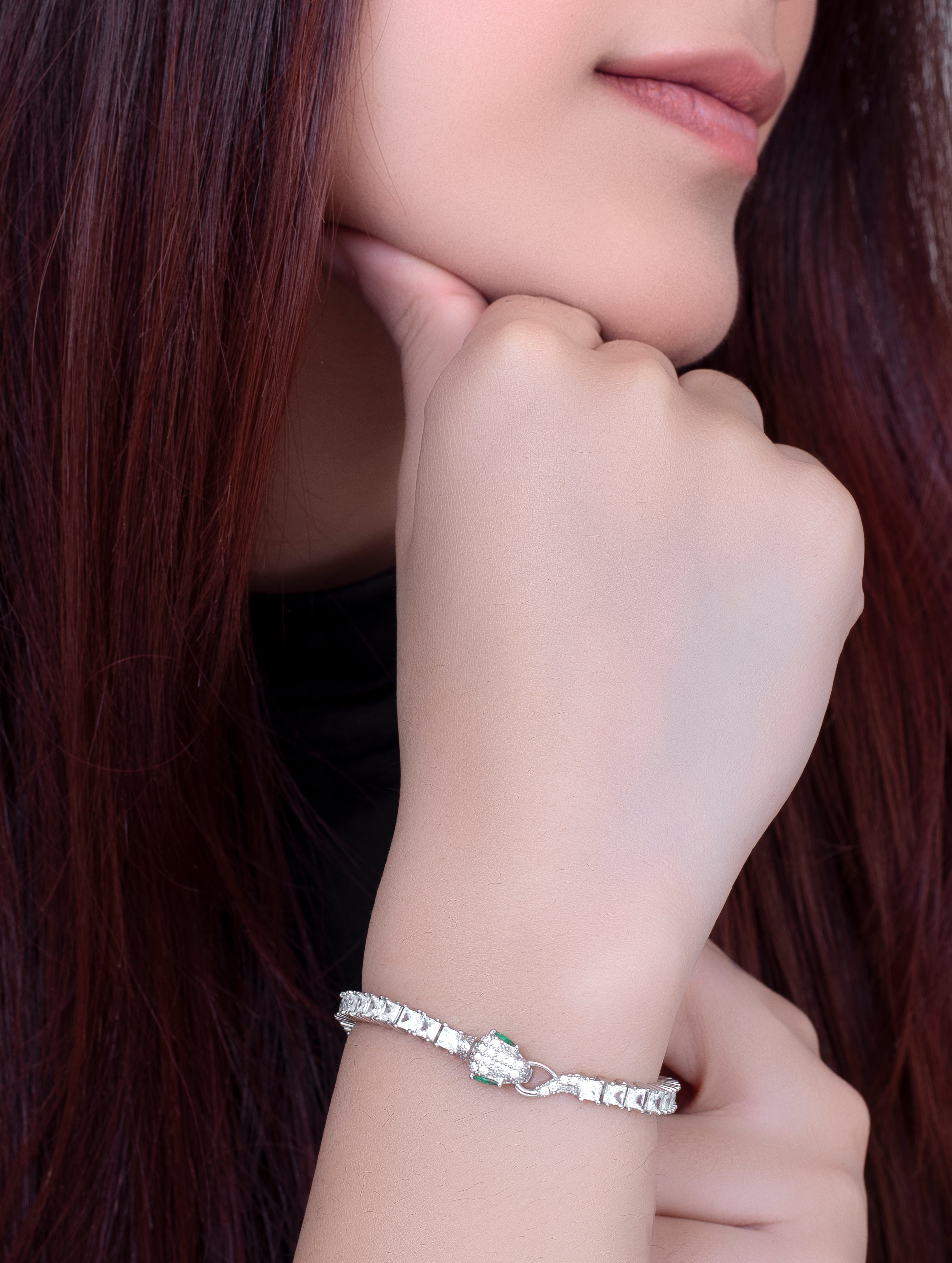 Minimalist Solitaire Chain Bracelet