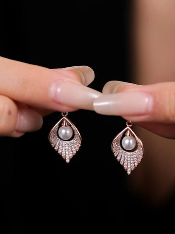 Serene Leaf Pearl Earrings