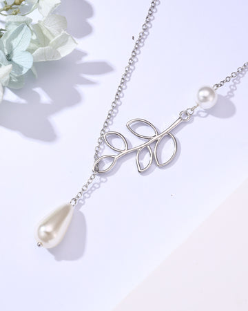 Pearl & Leaf Motif Chain