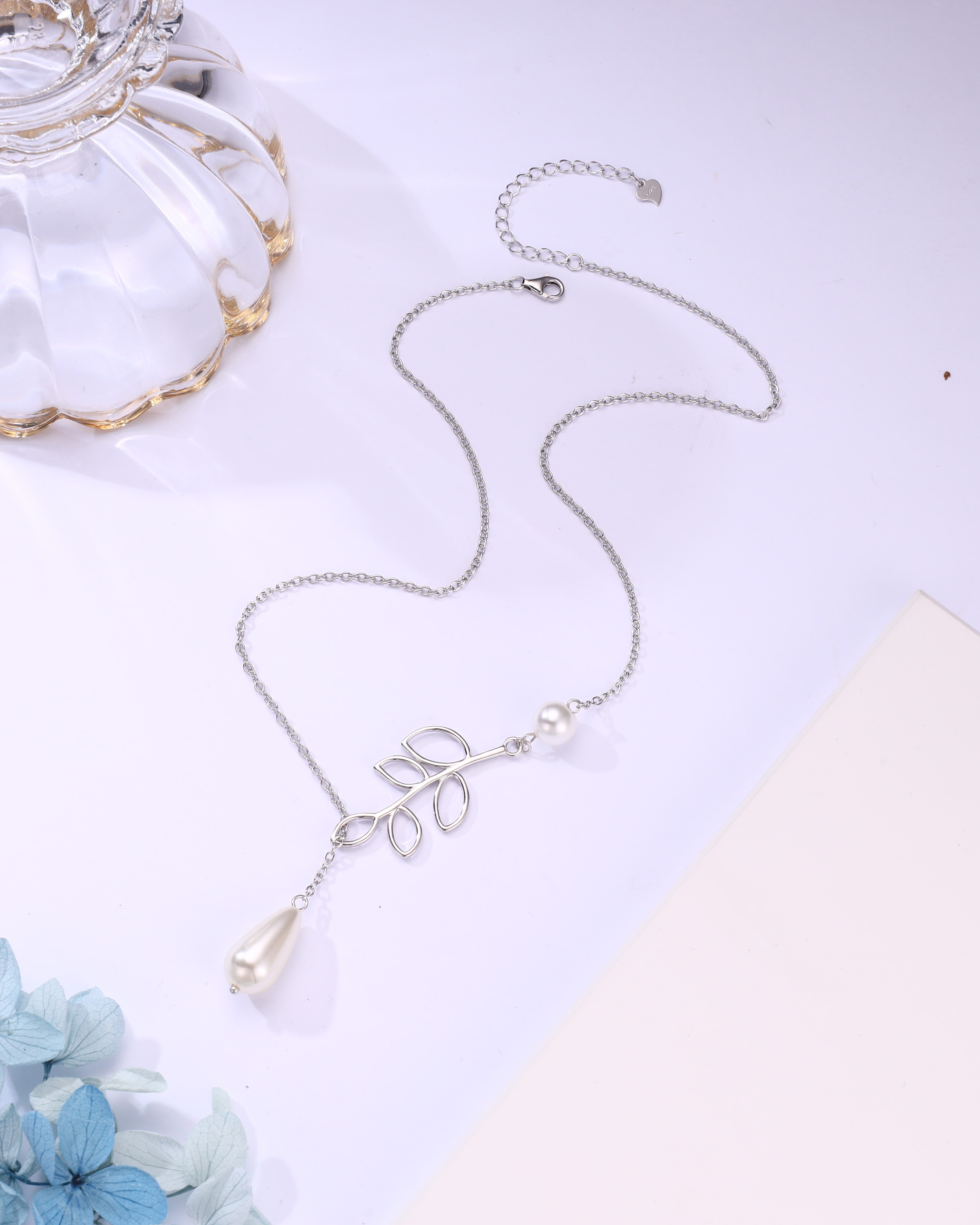 Pearl & Leaf Motif Chain