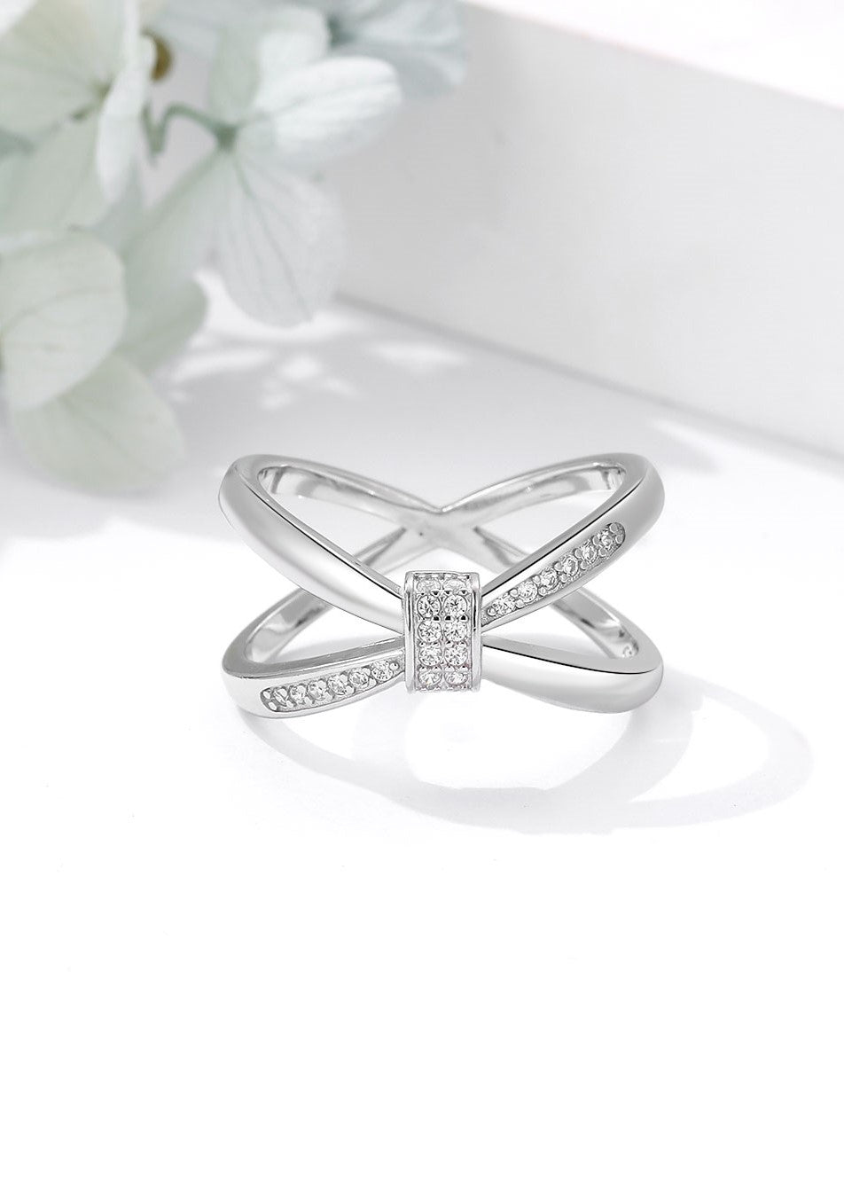 Swarovski Zircon Crossover Ring