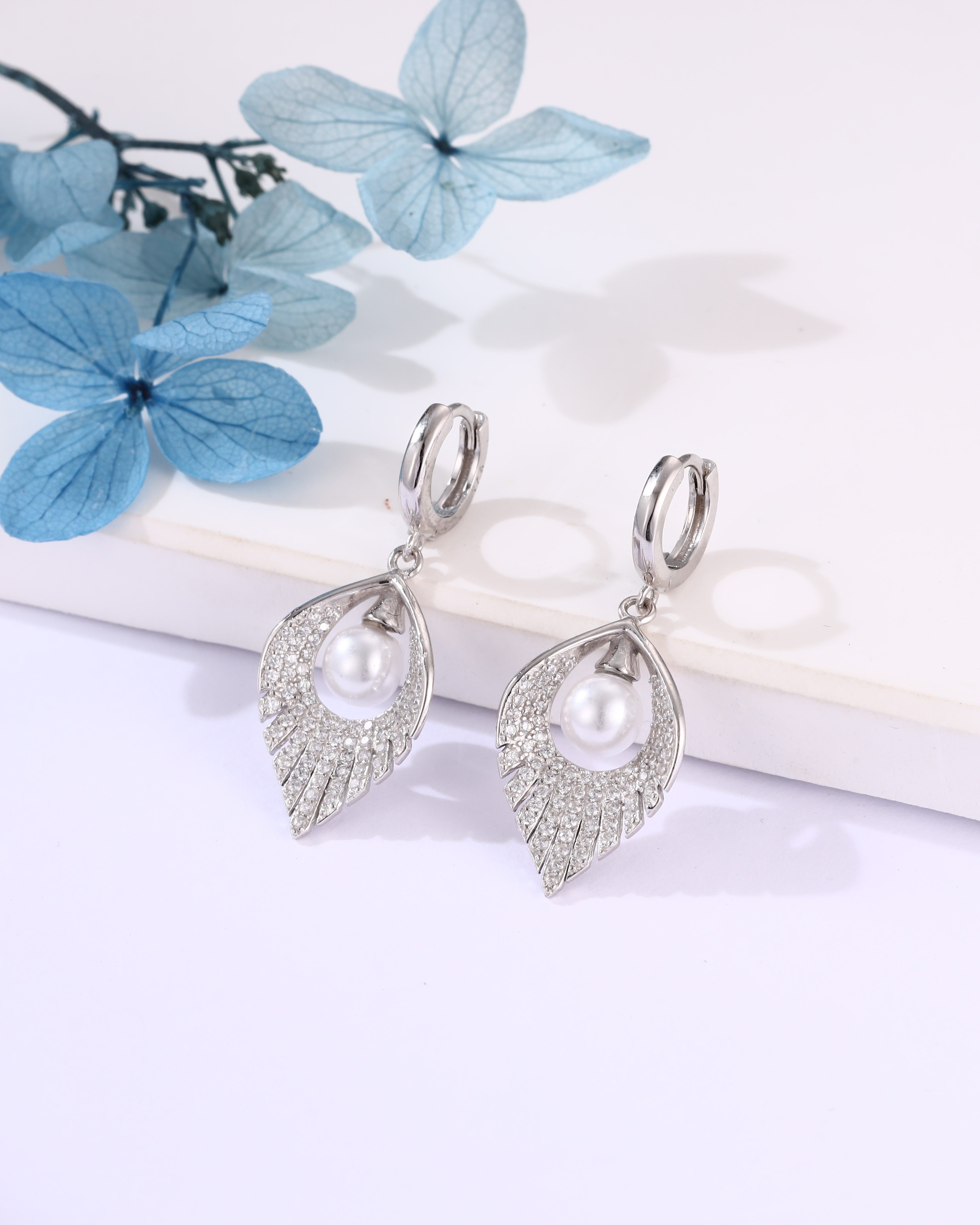 Serene Leaf Pearl Earrings