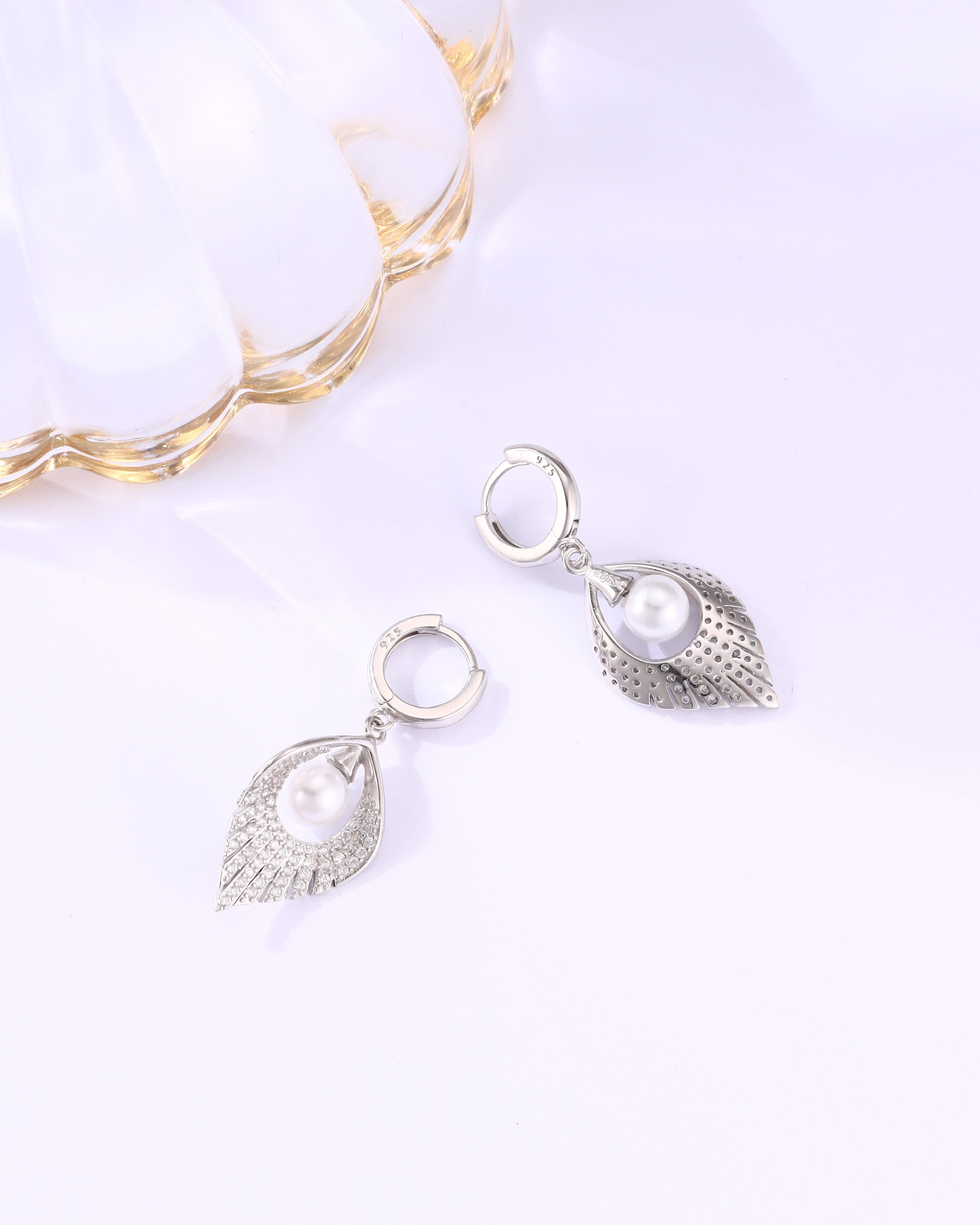 Serene Leaf Pearl Earrings