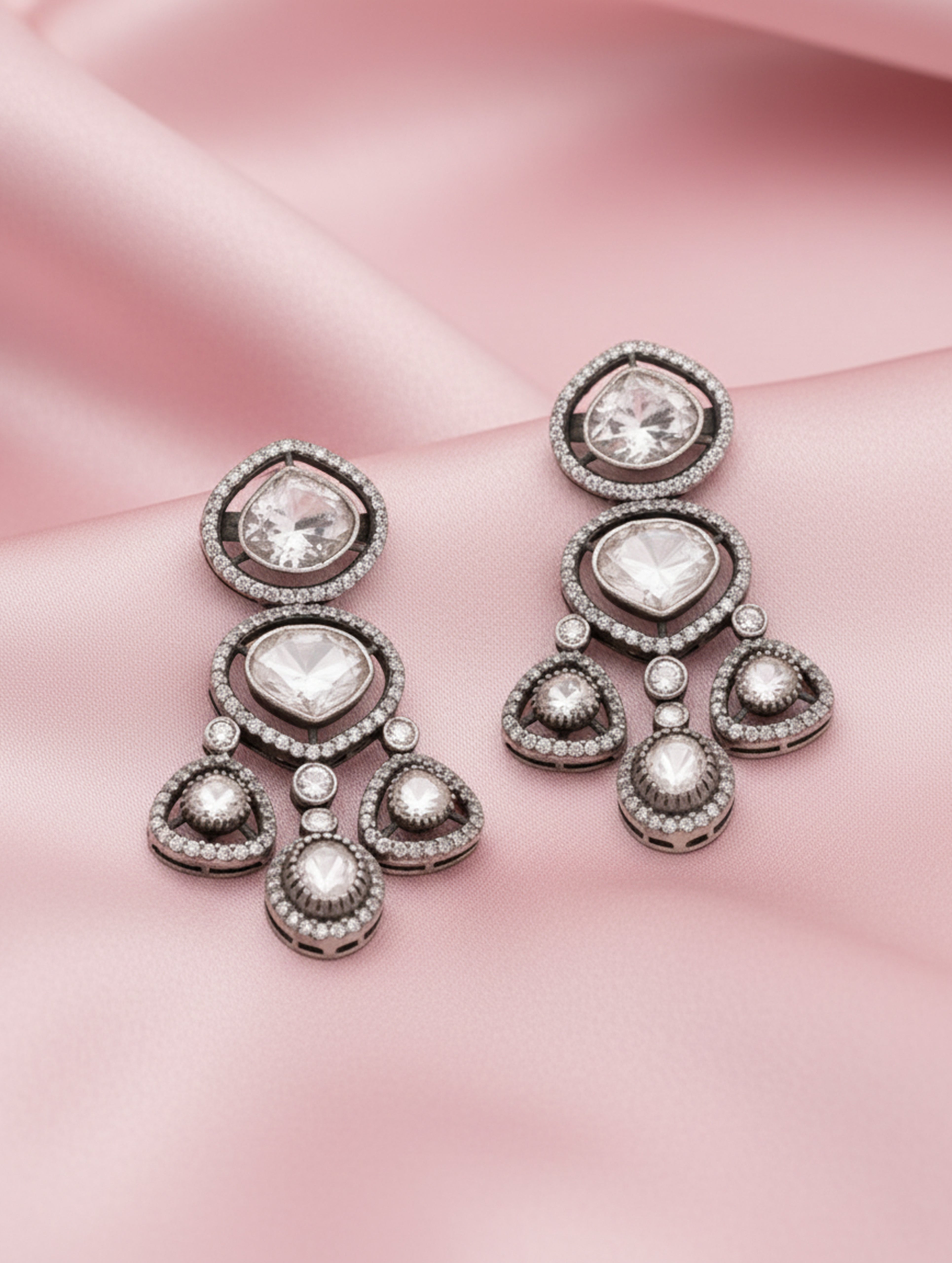 Intertwined Design 925 Silver Earrings with Modern Elegant Finish